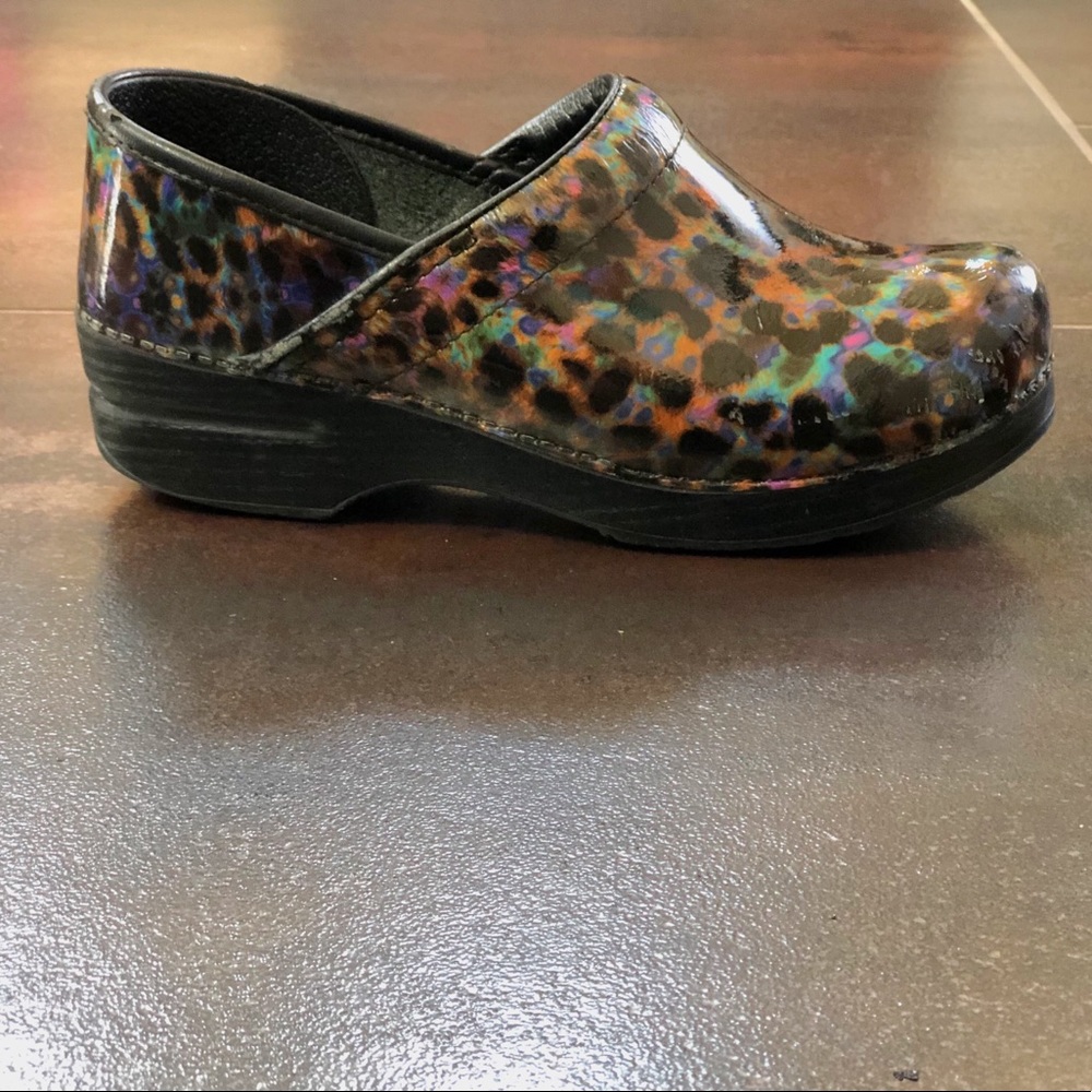 Womens Dansko Shoes